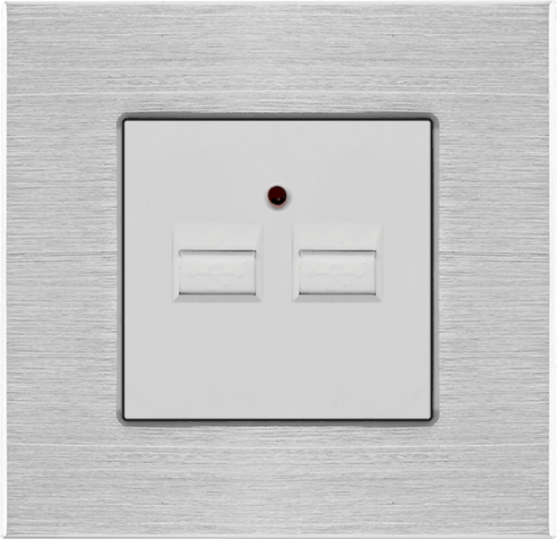 Dizajnová kovová zásuvka - USB 5 V striebornom rámiku