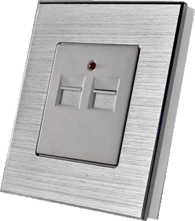 Dizajnová kovová zásuvka - USB 5 V striebornom rámiku